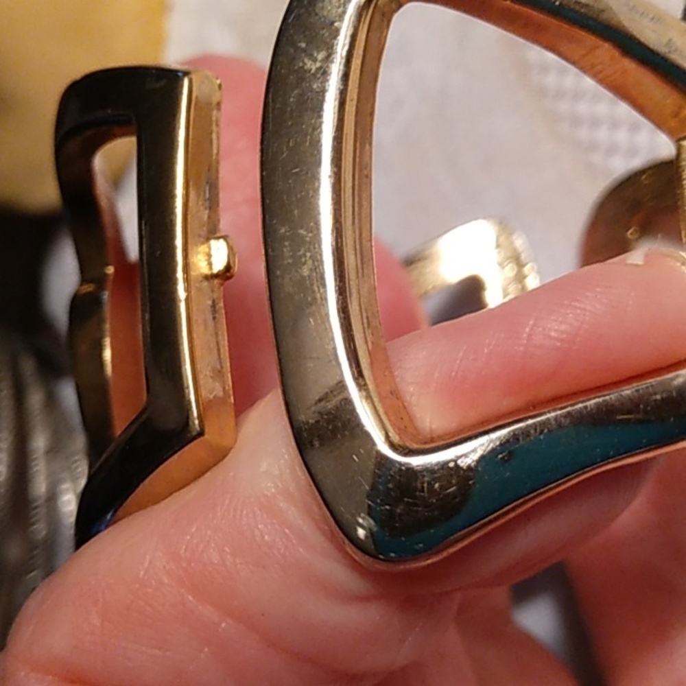 ( Any 2 for $12 )Goldtone rinestone bracelet - Picture 4 of 6